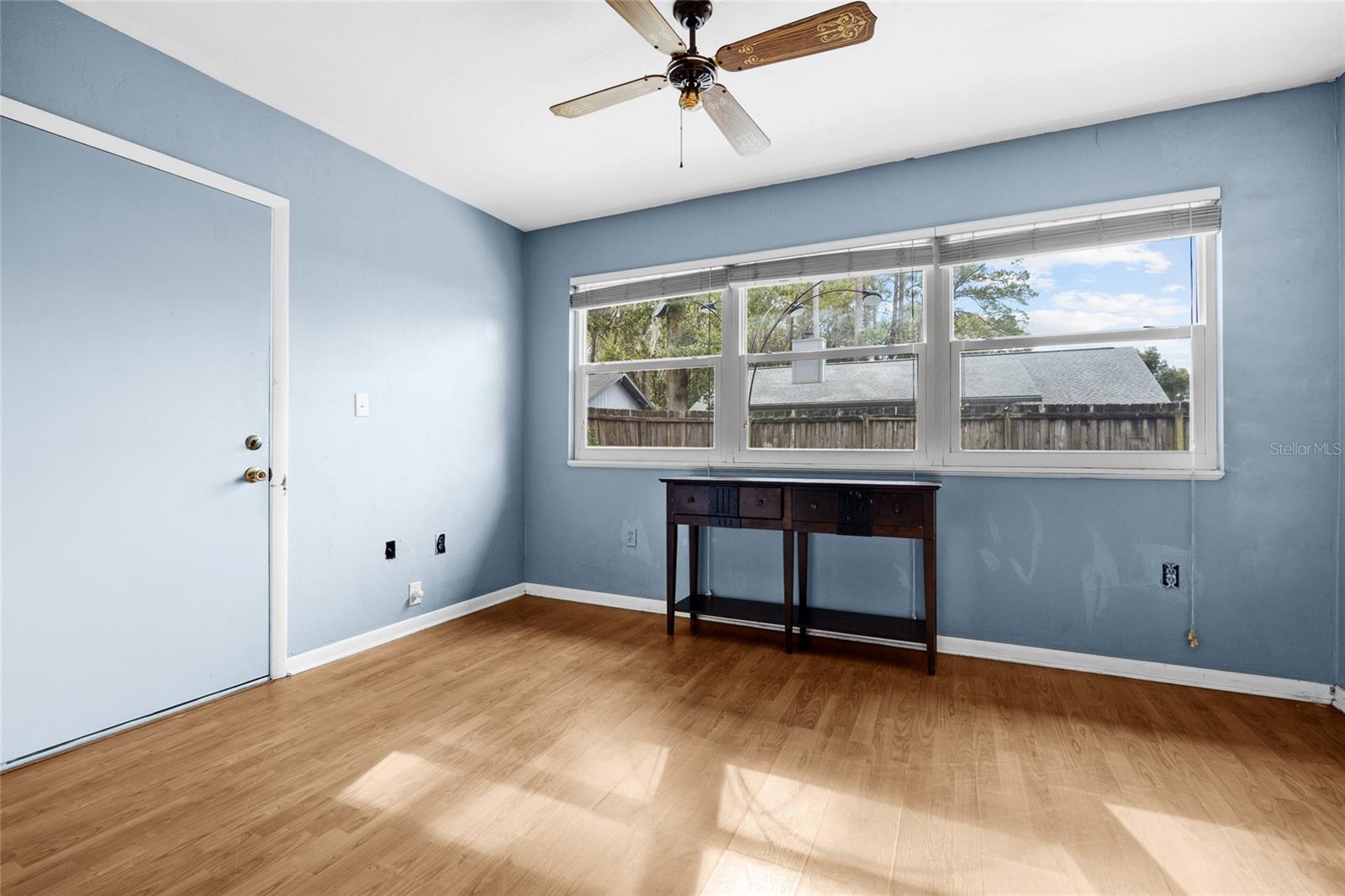 Image 7 of 24 For 5911 44th Pl