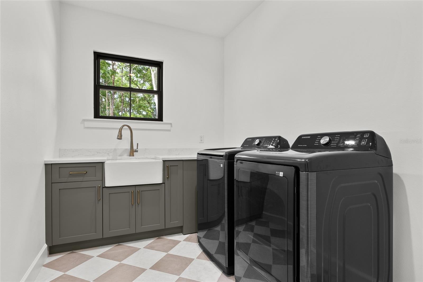 Image 37 of 46 For 264 Sylvi Drive