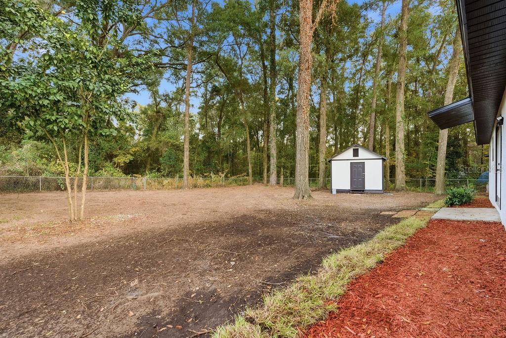 Image 22 of 28 For 14621 122 Terrace