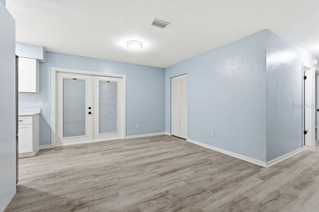 Image 6 of 28 For 14621 122 Terrace