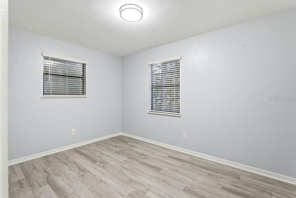 Image 9 of 28 For 14621 122 Terrace