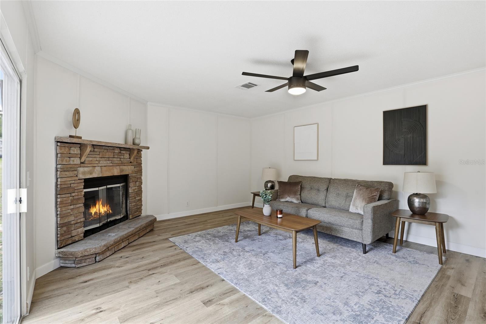 Image 19 of 39 For 6981 Deer Springs Road