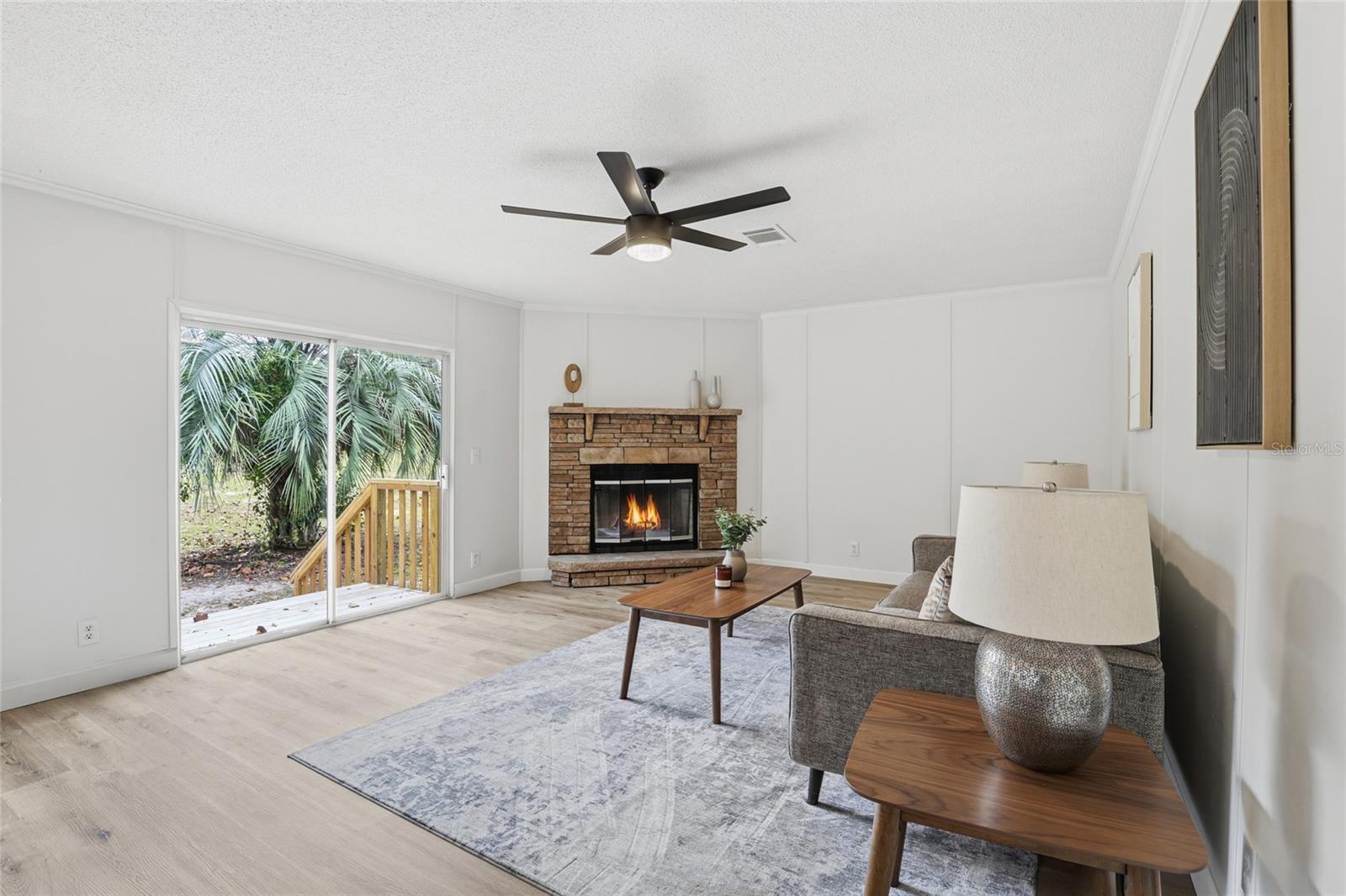 Image 20 of 39 For 6981 Deer Springs Road