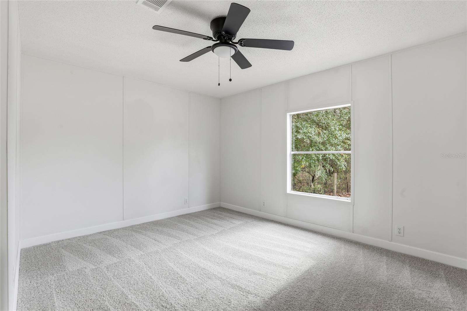 Image 23 of 39 For 6981 Deer Springs Road