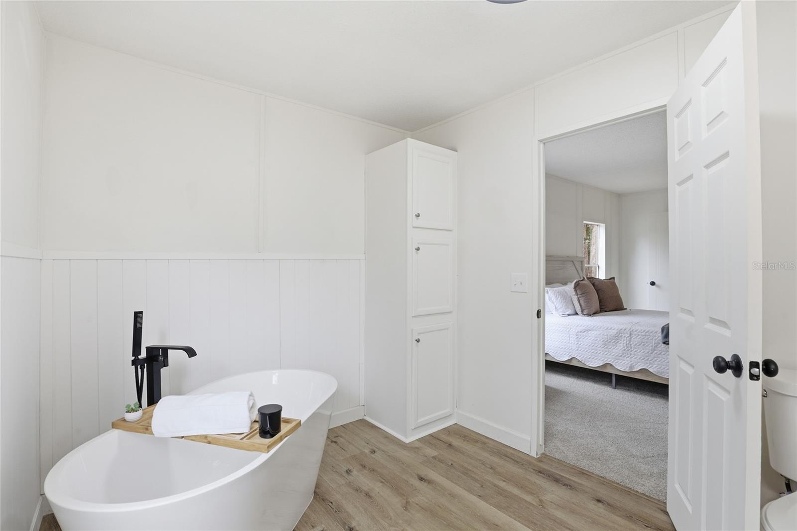 Image 30 of 39 For 6981 Deer Springs Road