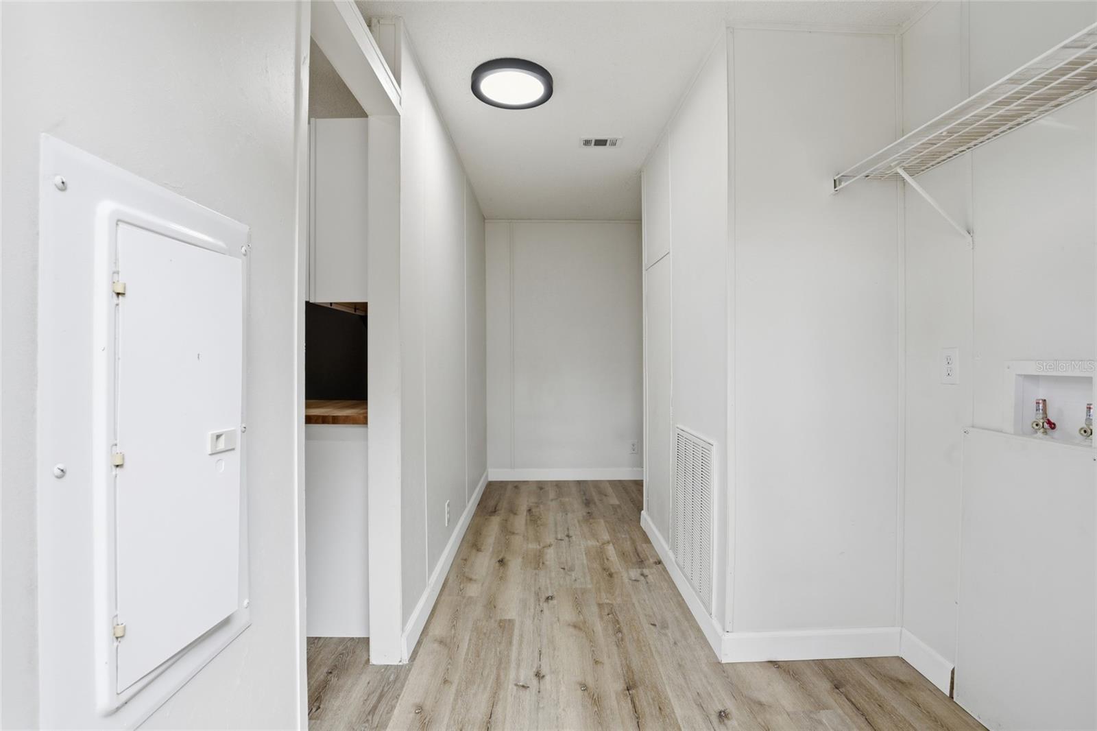 Image 33 of 39 For 6981 Deer Springs Road