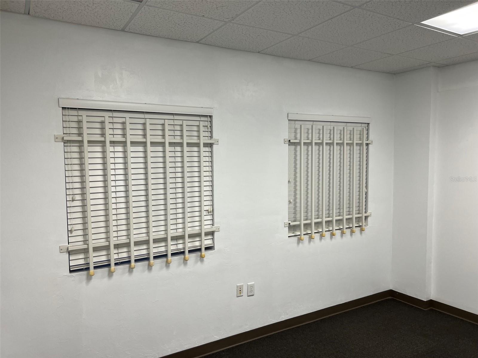 Image 9 of 16 For 4566 5th Boulevard E