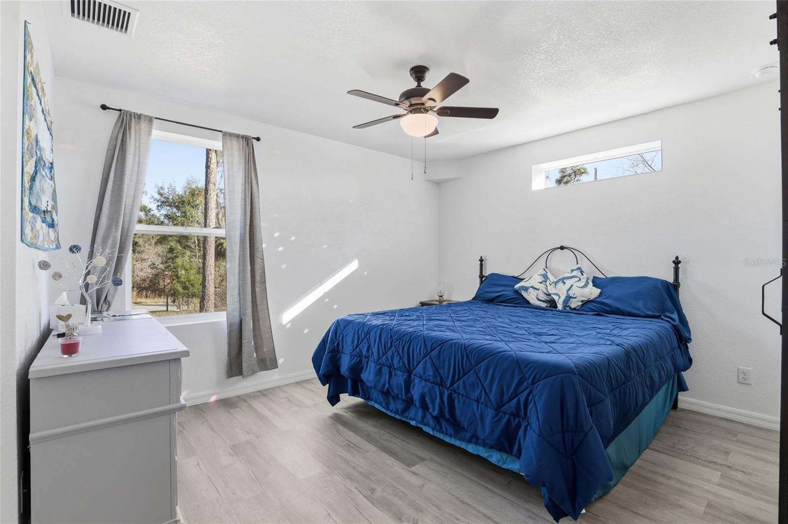 Image 18 of 40 For 4030 140th Court