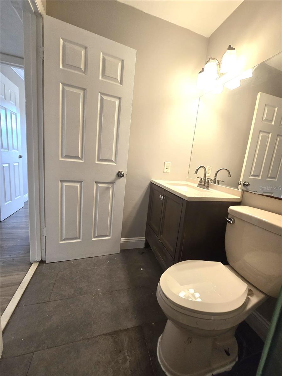 Image 13 of 28 For 914 8th Avenue 57