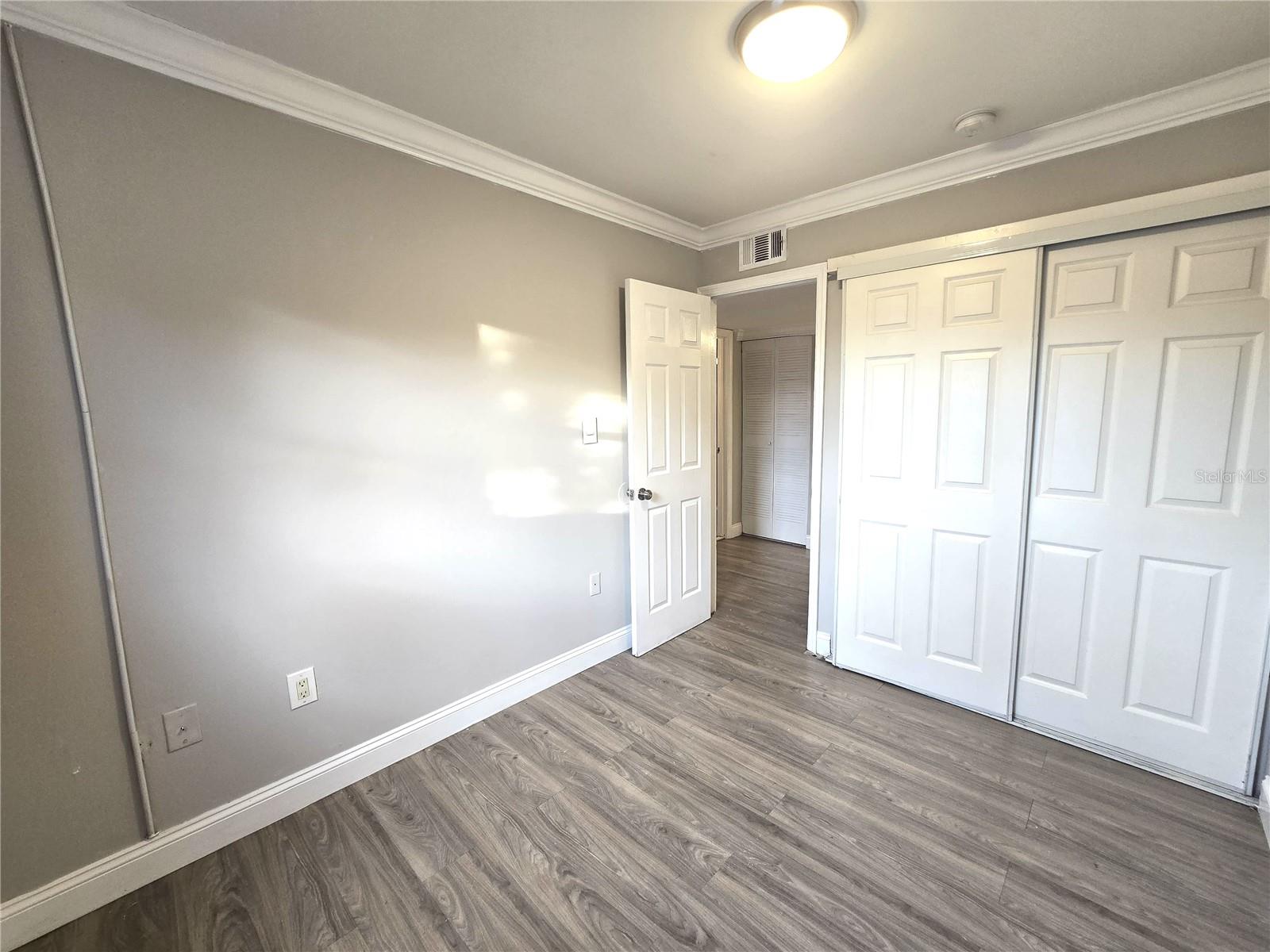 Image 17 of 28 For 914 8th Avenue 57