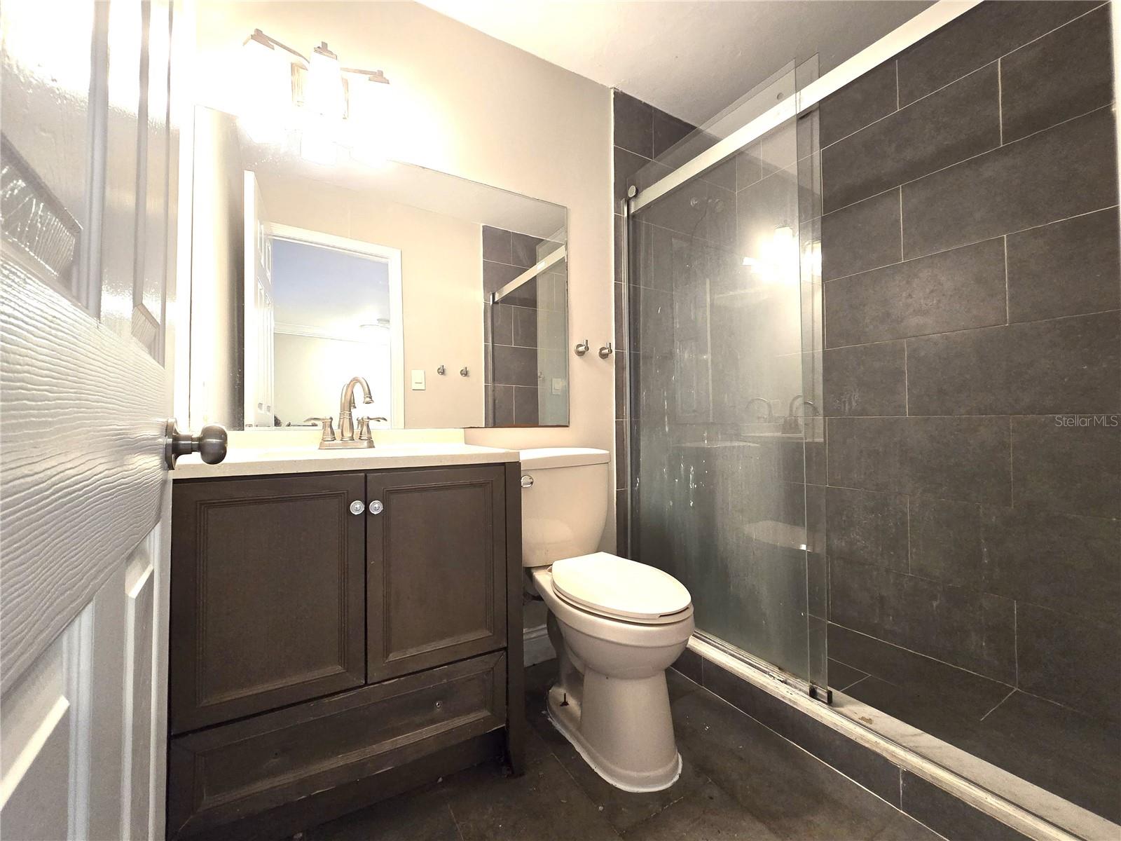 Image 18 of 31 For 914 8th Avenue 57