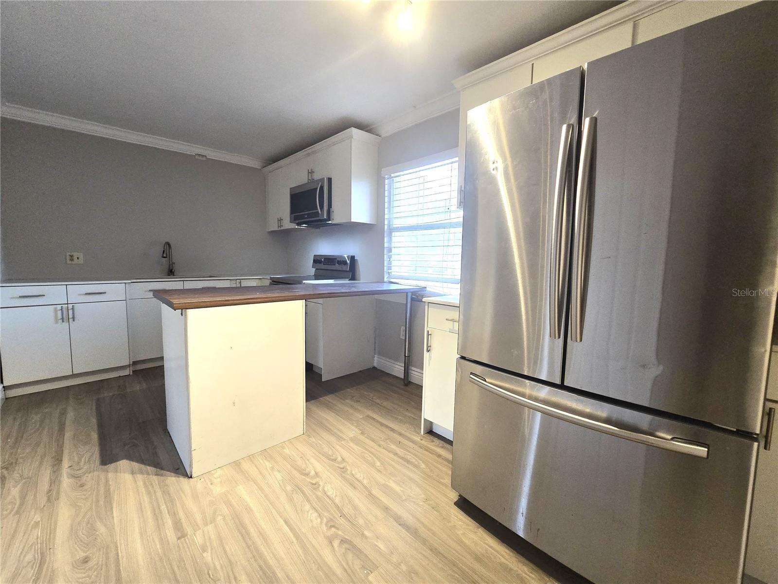 Image 3 of 31 For 914 8th Avenue 57