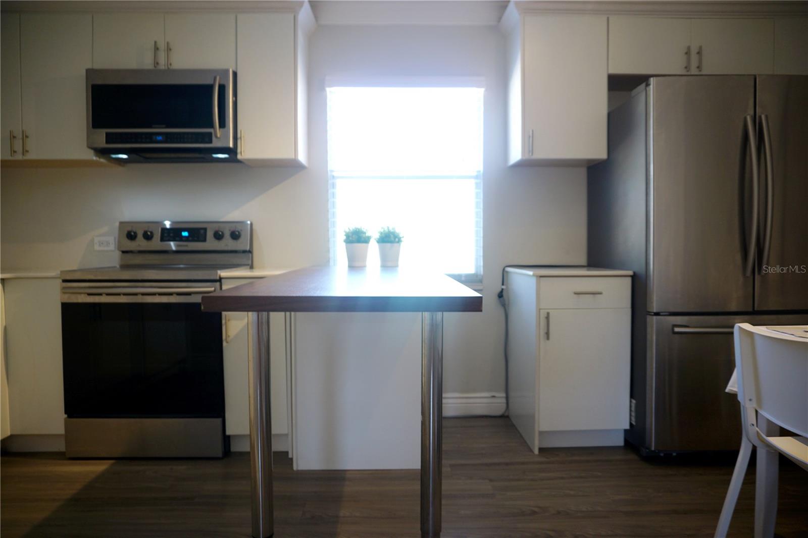 Image 9 of 31 For 914 8th Avenue 57