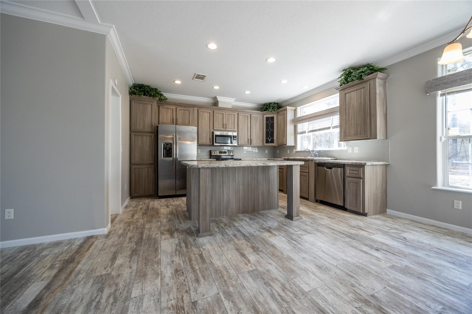 Image 17 of 66 For 6671 128th Lane