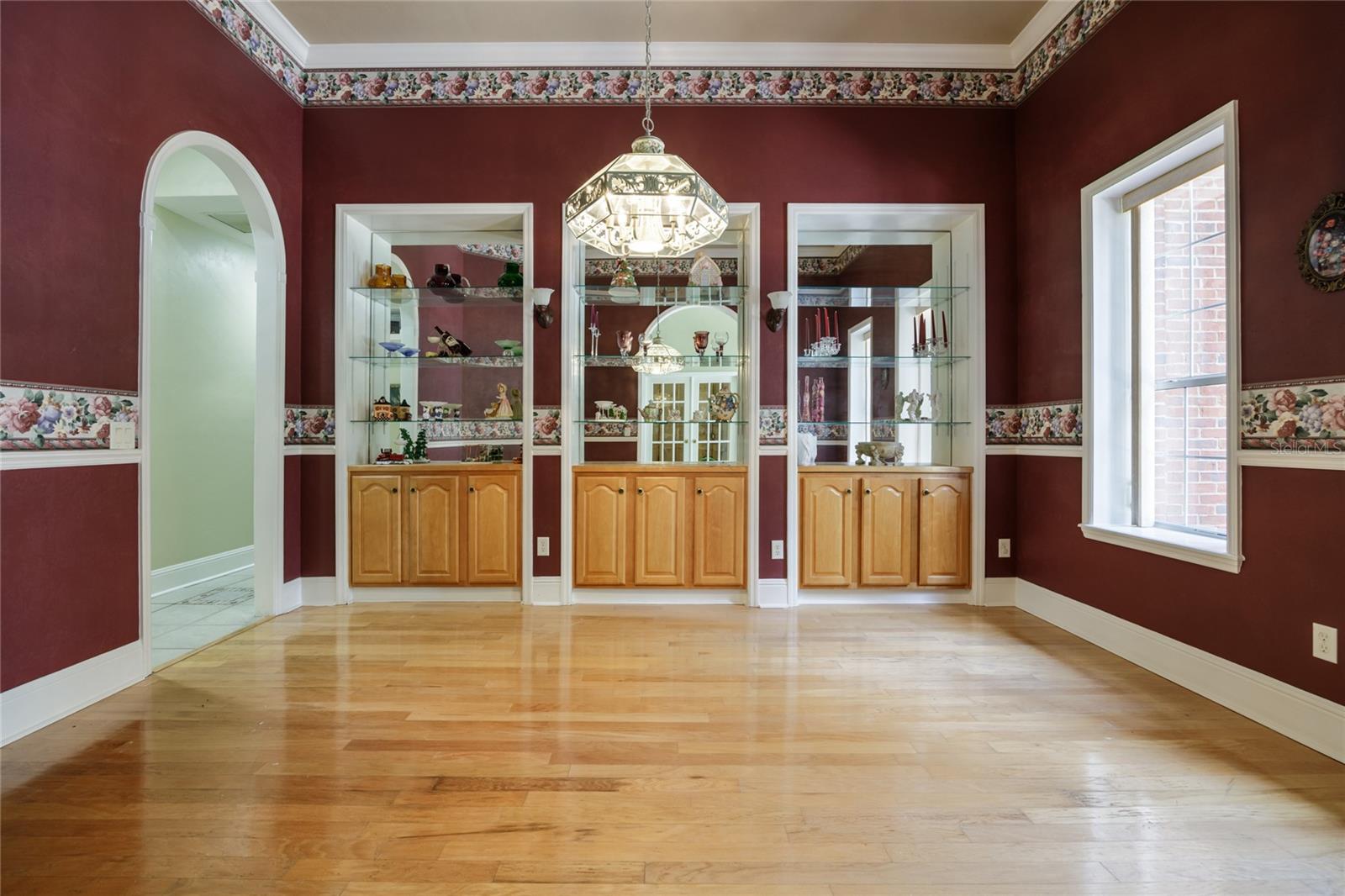 Image 7 of 37 For 7513 35th Way