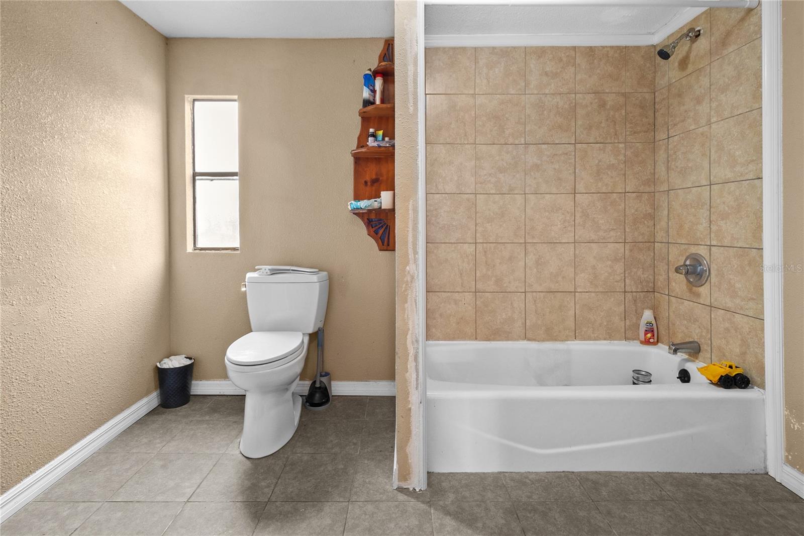 Image 19 of 21 For 601 Quarry Circle