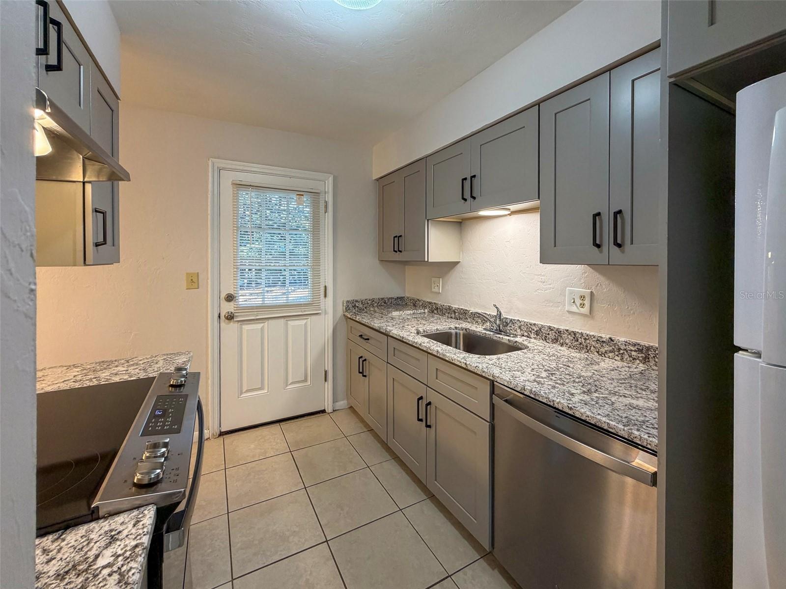 Image 9 of 30 For 3146 46th Avenue