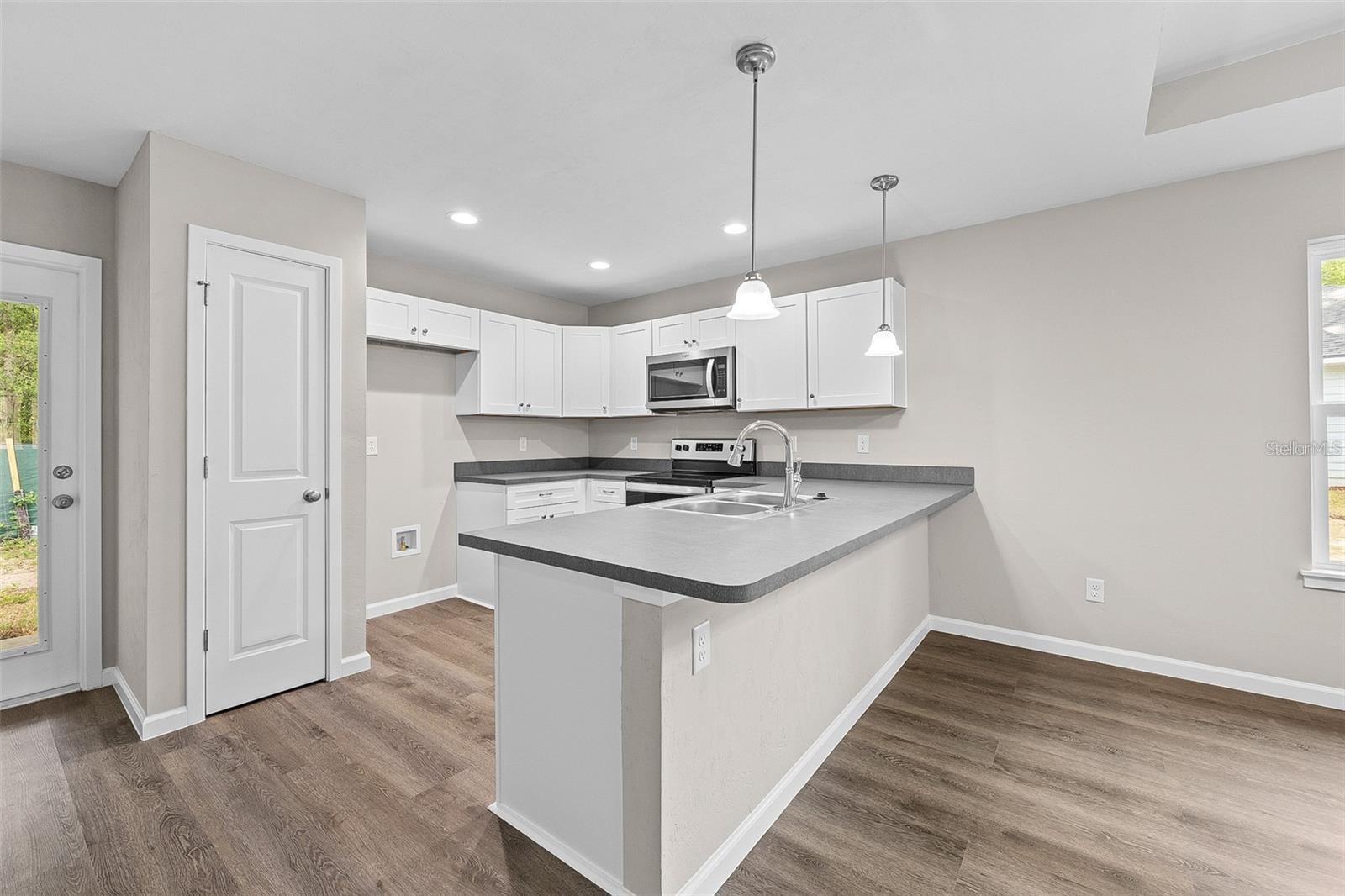 Image 7 of 21 For 8507 70th Avenue