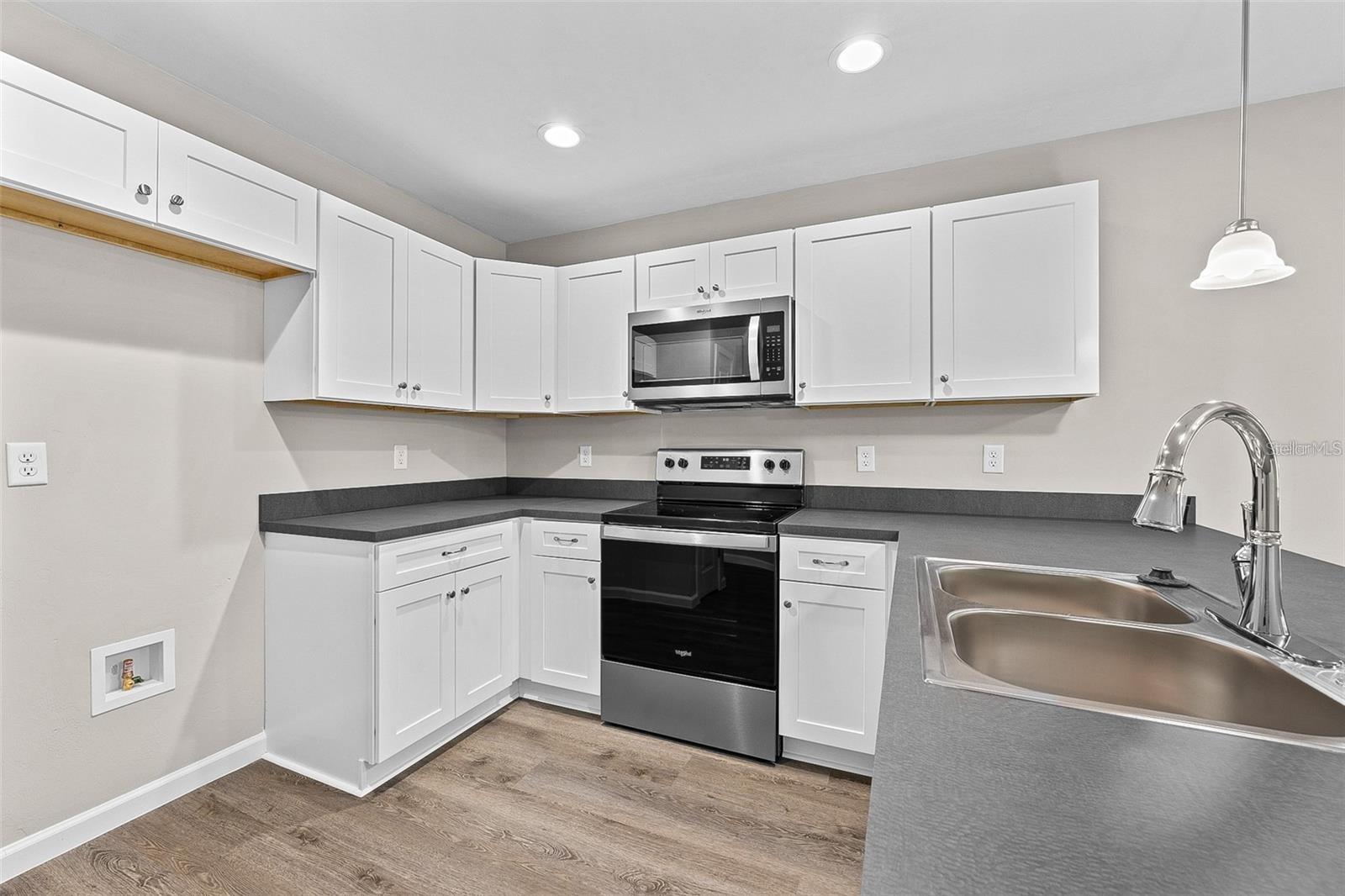 Image 8 of 21 For 8507 70th Avenue