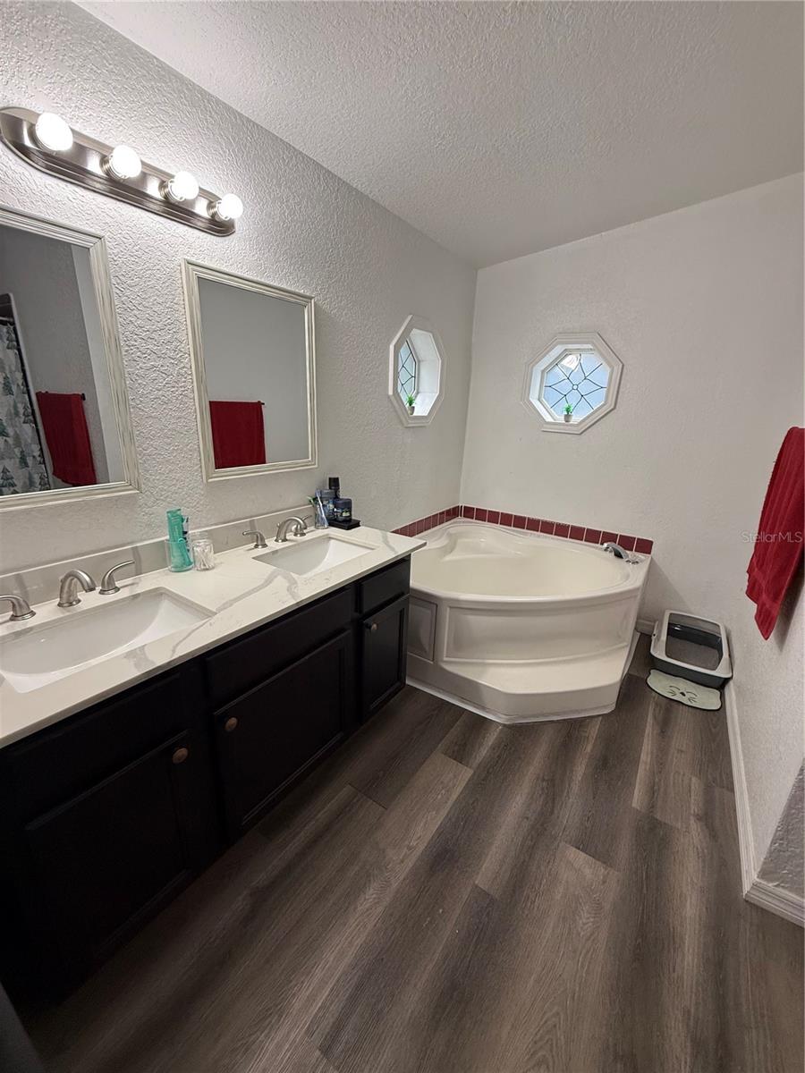 Image 14 of 17 For 16621 30th Court