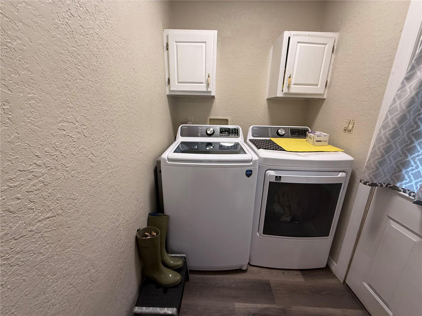 Image 15 of 17 For 16621 30th Court