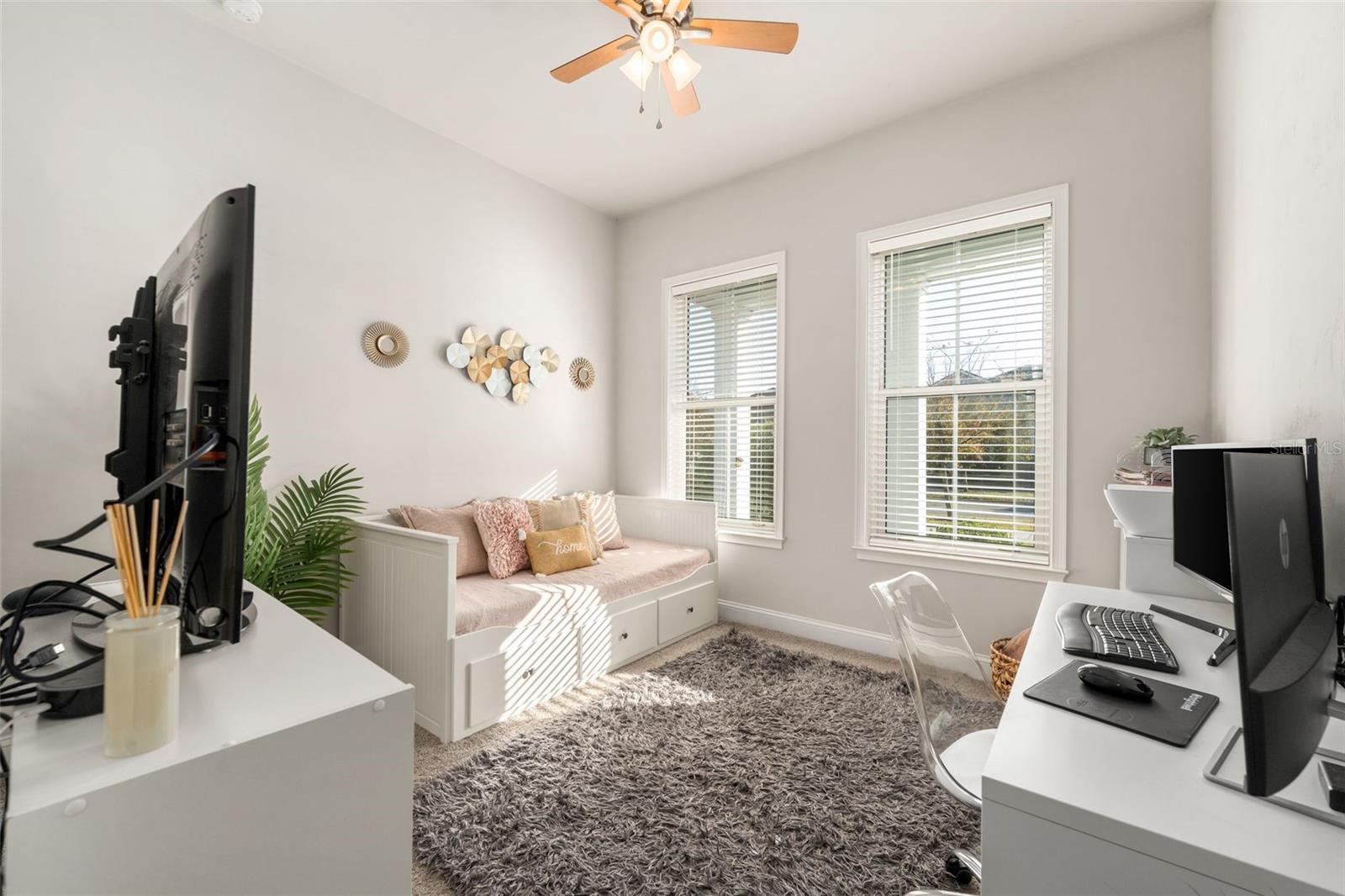 Image 18 of 44 For 11918 32nd Lane