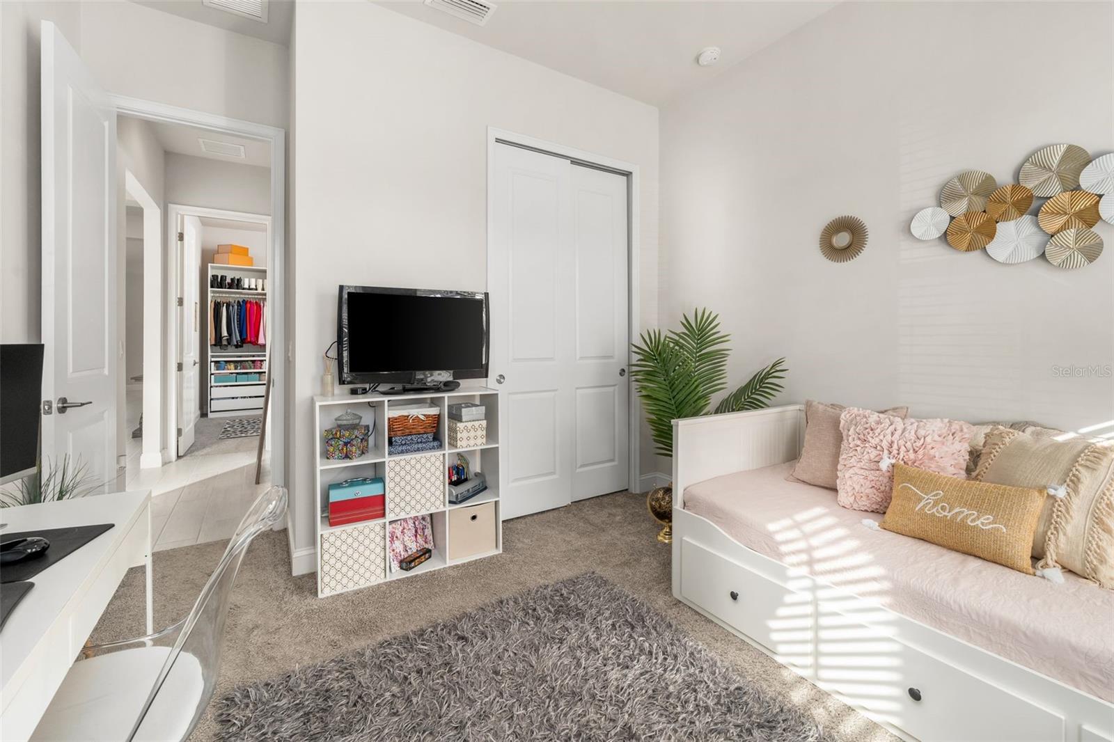 Image 19 of 44 For 11918 32nd Lane