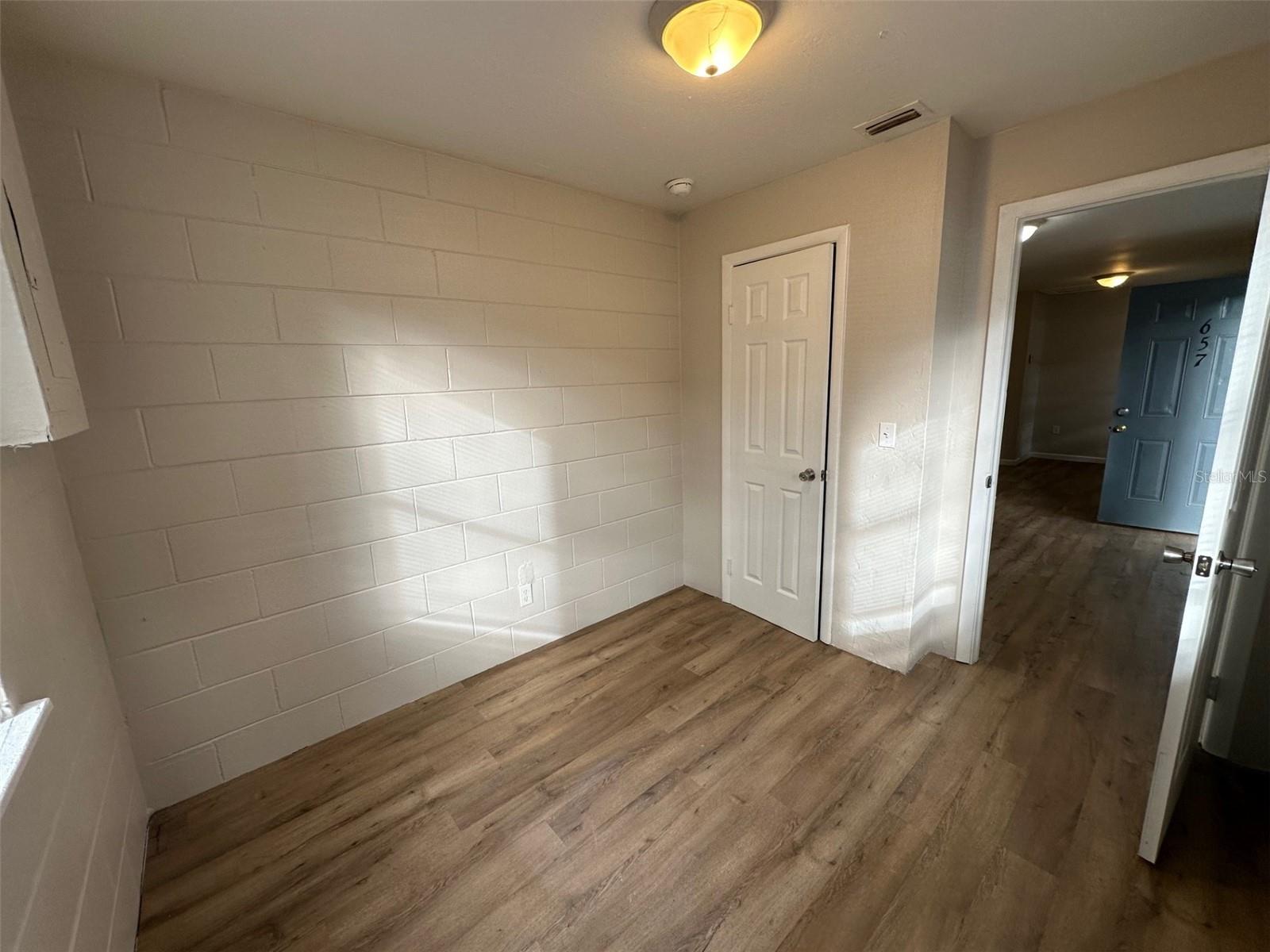 Image 4 of 20 For 657 Waldo Road