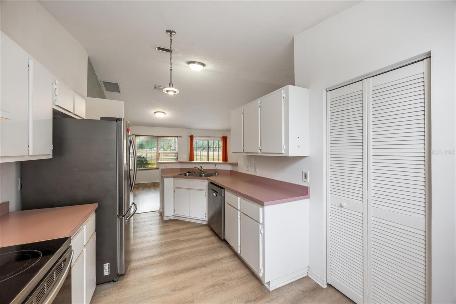 Image 11 of 35 For 5431 35th Drive