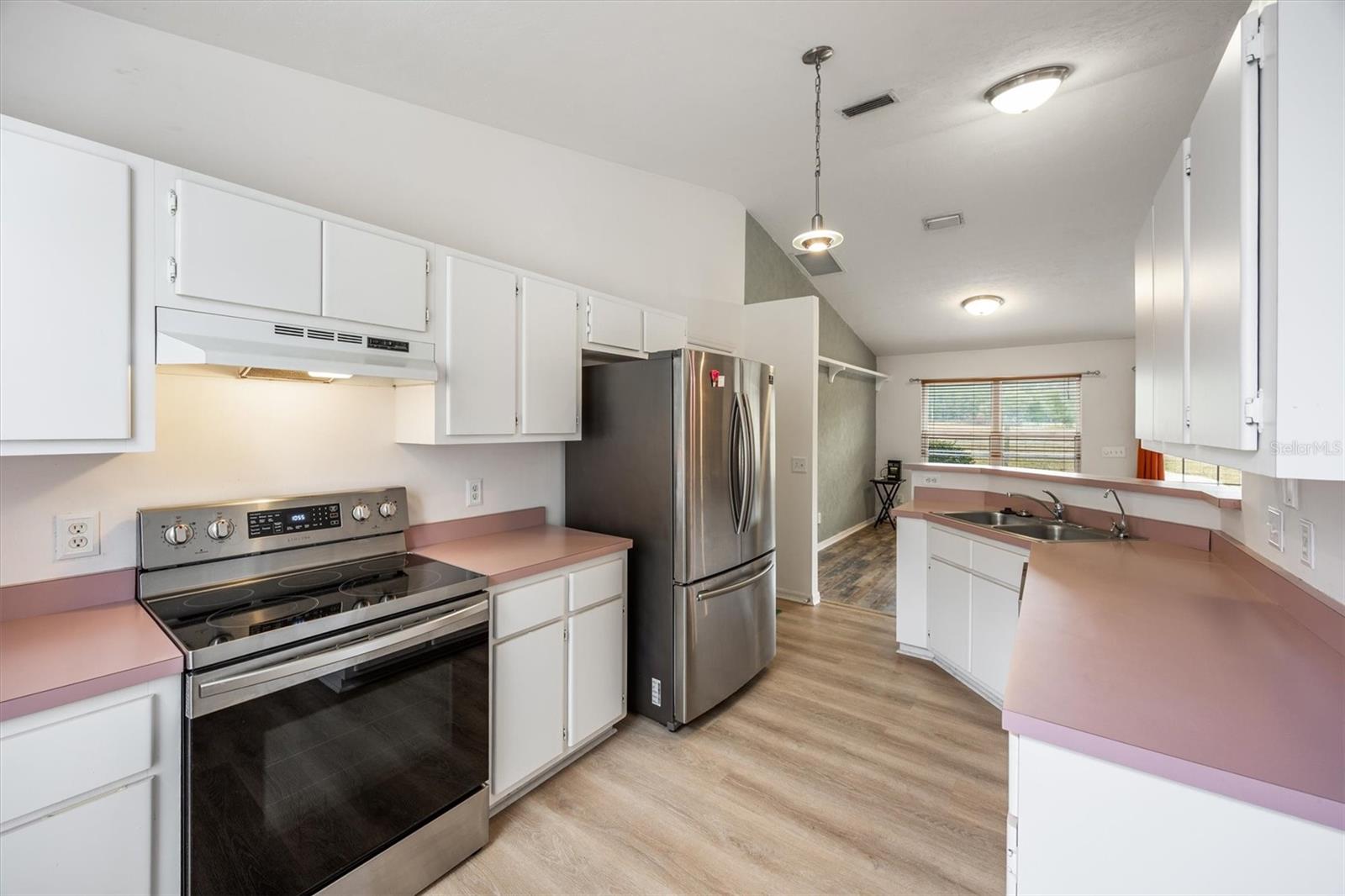 Image 12 of 35 For 5431 35th Drive