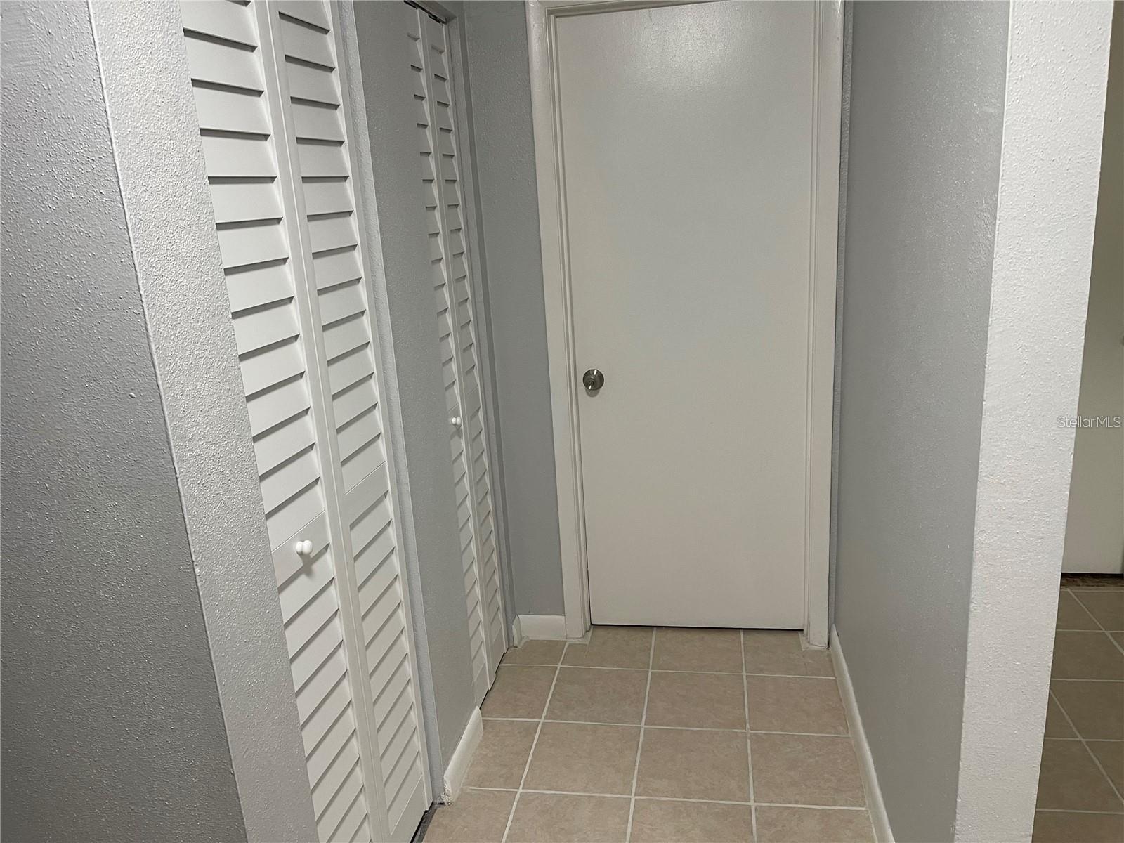 Image 3 of 8 For 2811 Archer Road R144