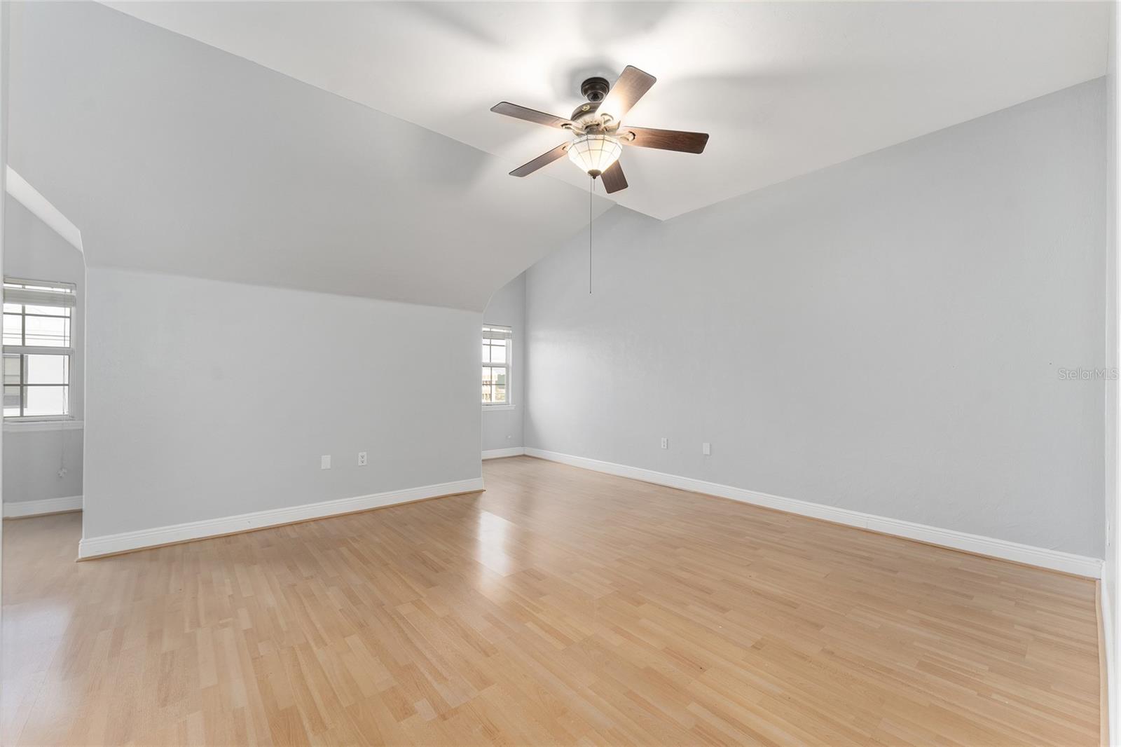 Image 33 of 62 For 201 2nd Avenue 406