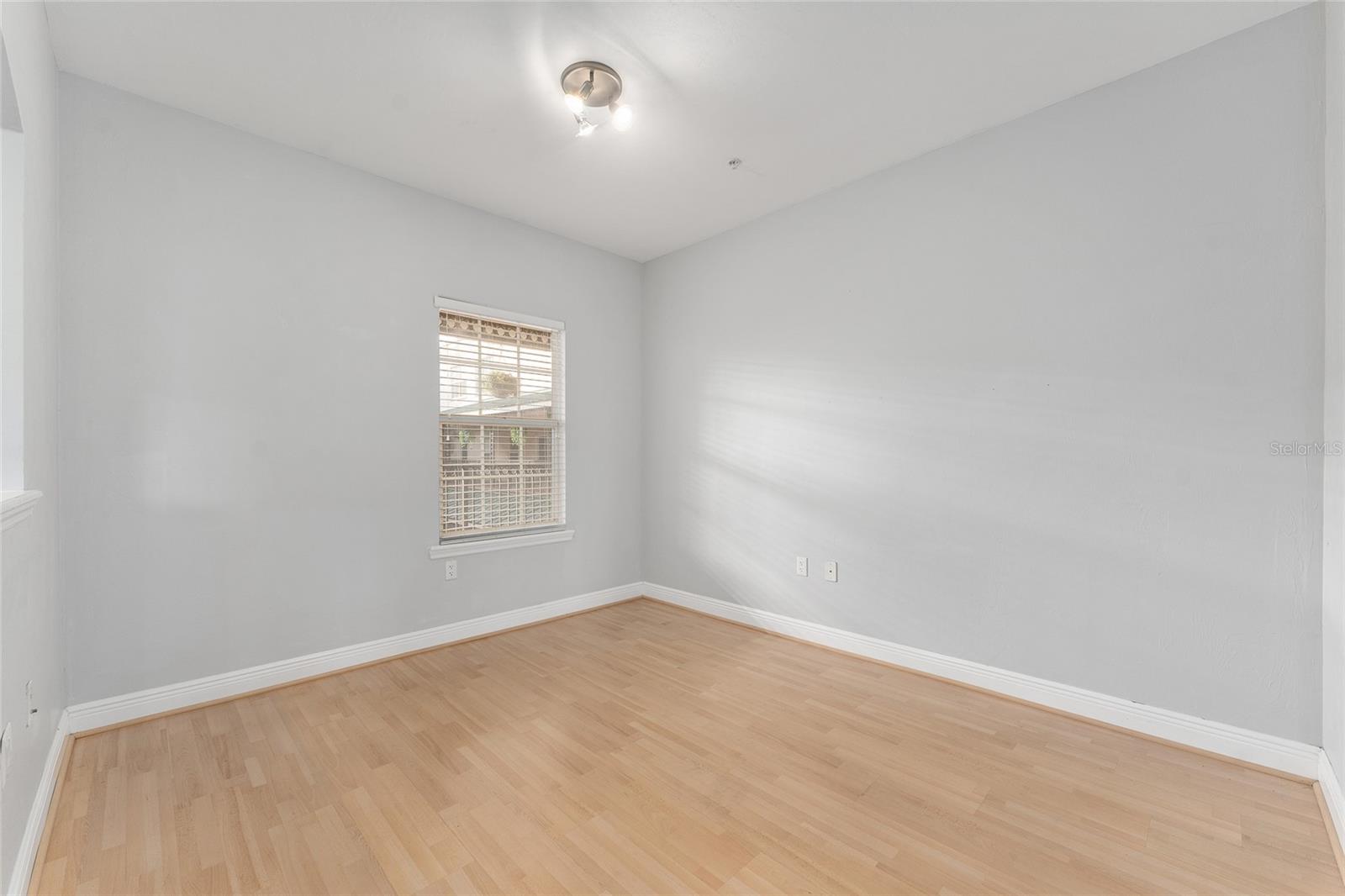 Image 6 of 62 For 201 2nd Avenue 406