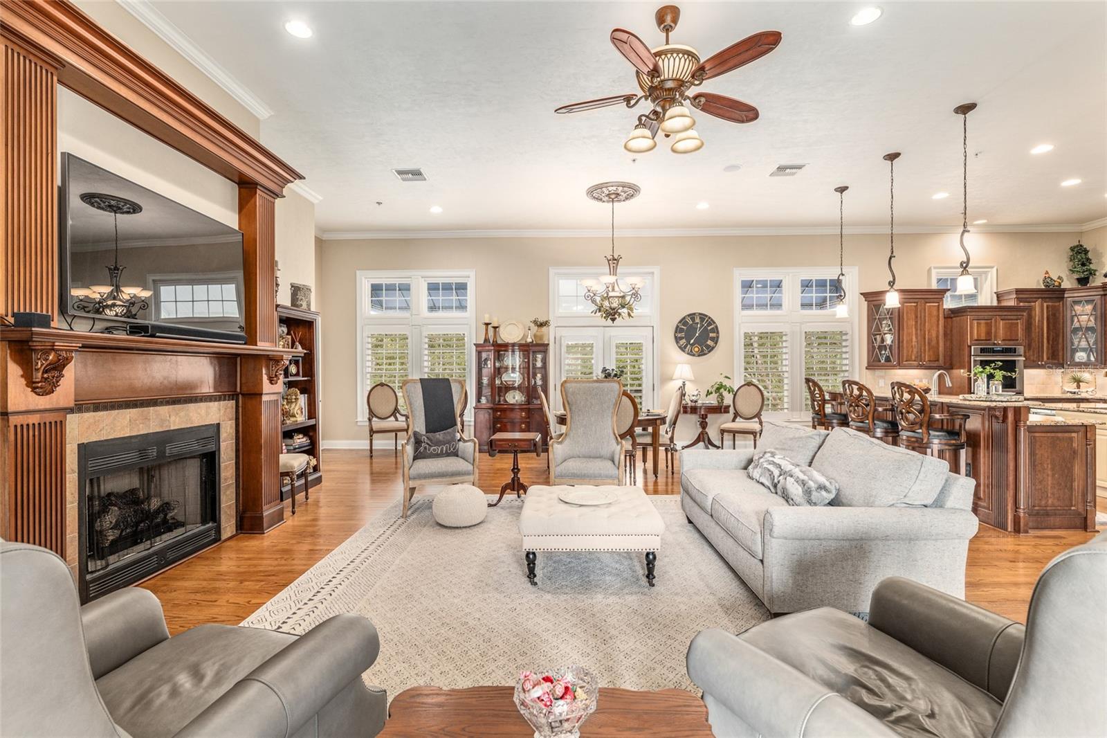 Image 10 of 61 For 5015 91 Terrace