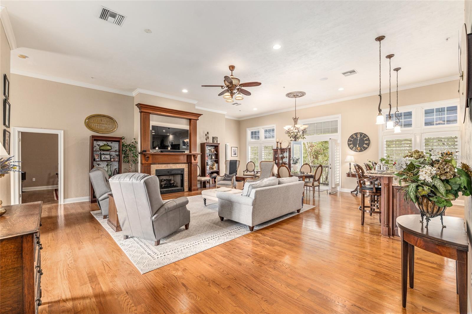 Image 8 of 61 For 5015 91 Terrace