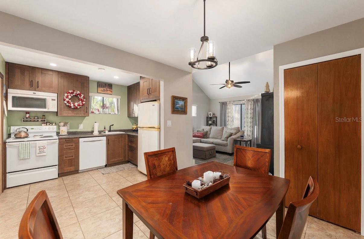 Image 12 of 37 For 3468 37th Avenue