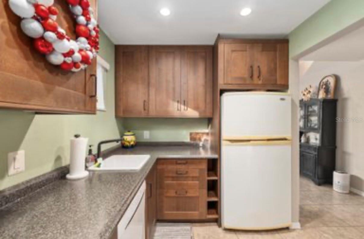 Image 14 of 37 For 3468 37th Avenue