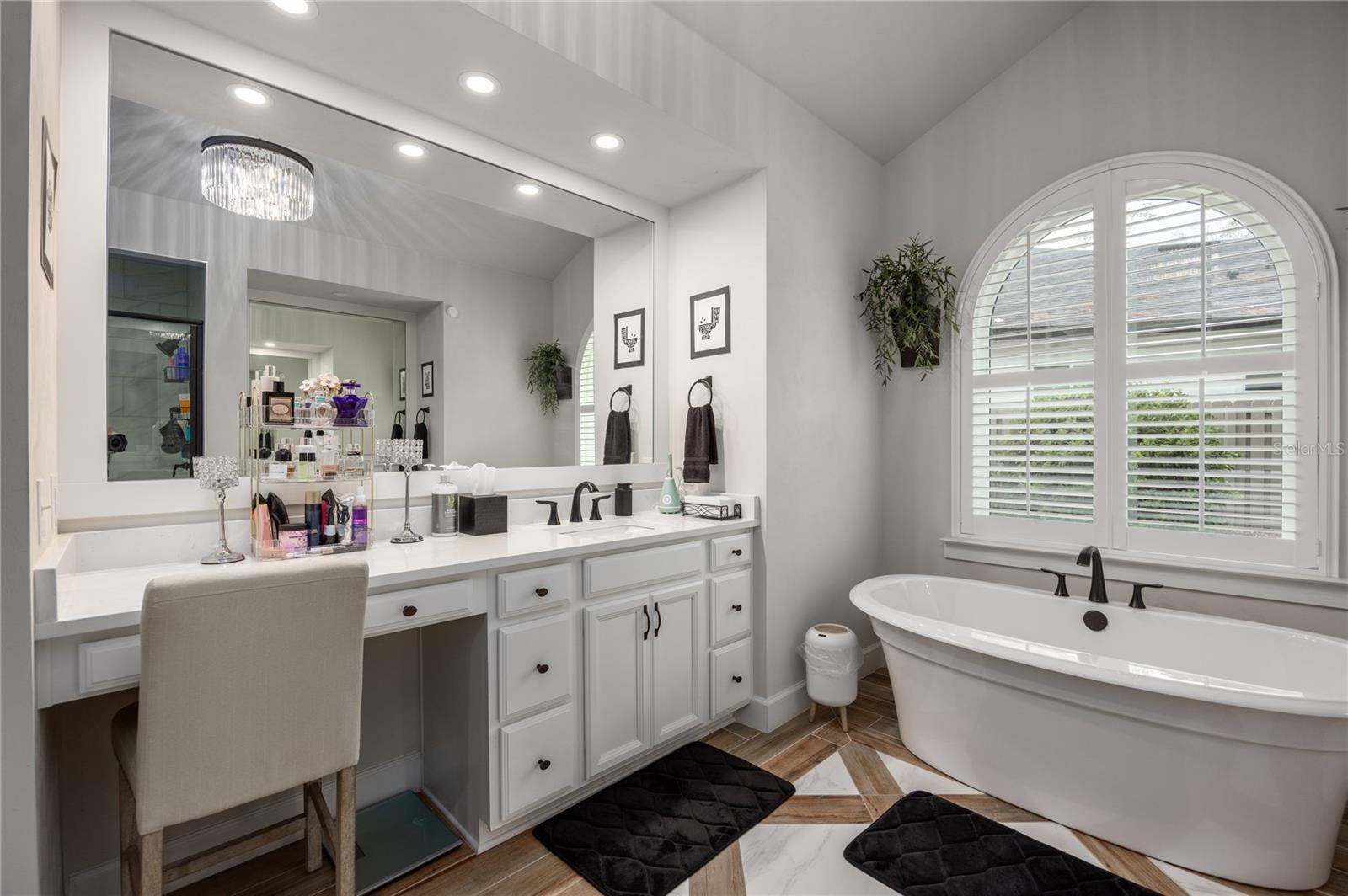 Image 30 of 42 For 3642 49th Drive