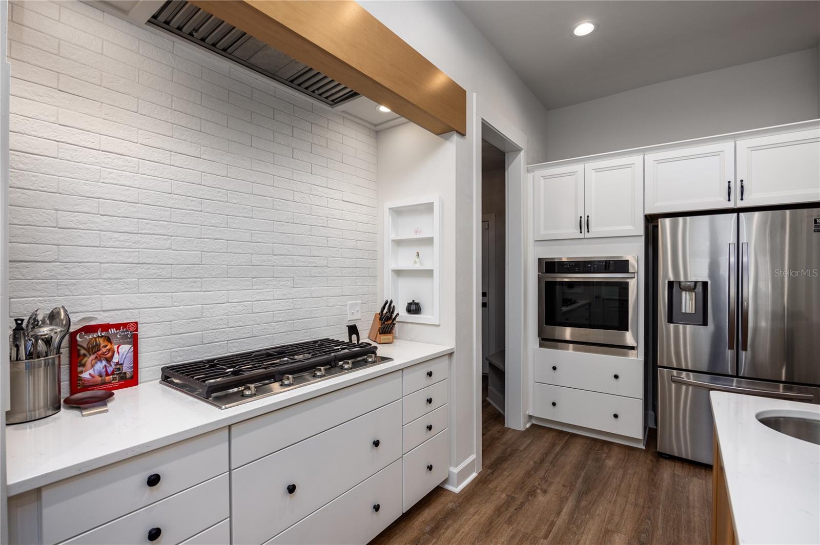 Image 9 of 42 For 3642 49th Drive