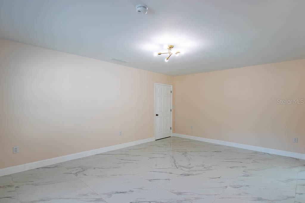 Image 18 of 23 For 1925 John Arthur Way