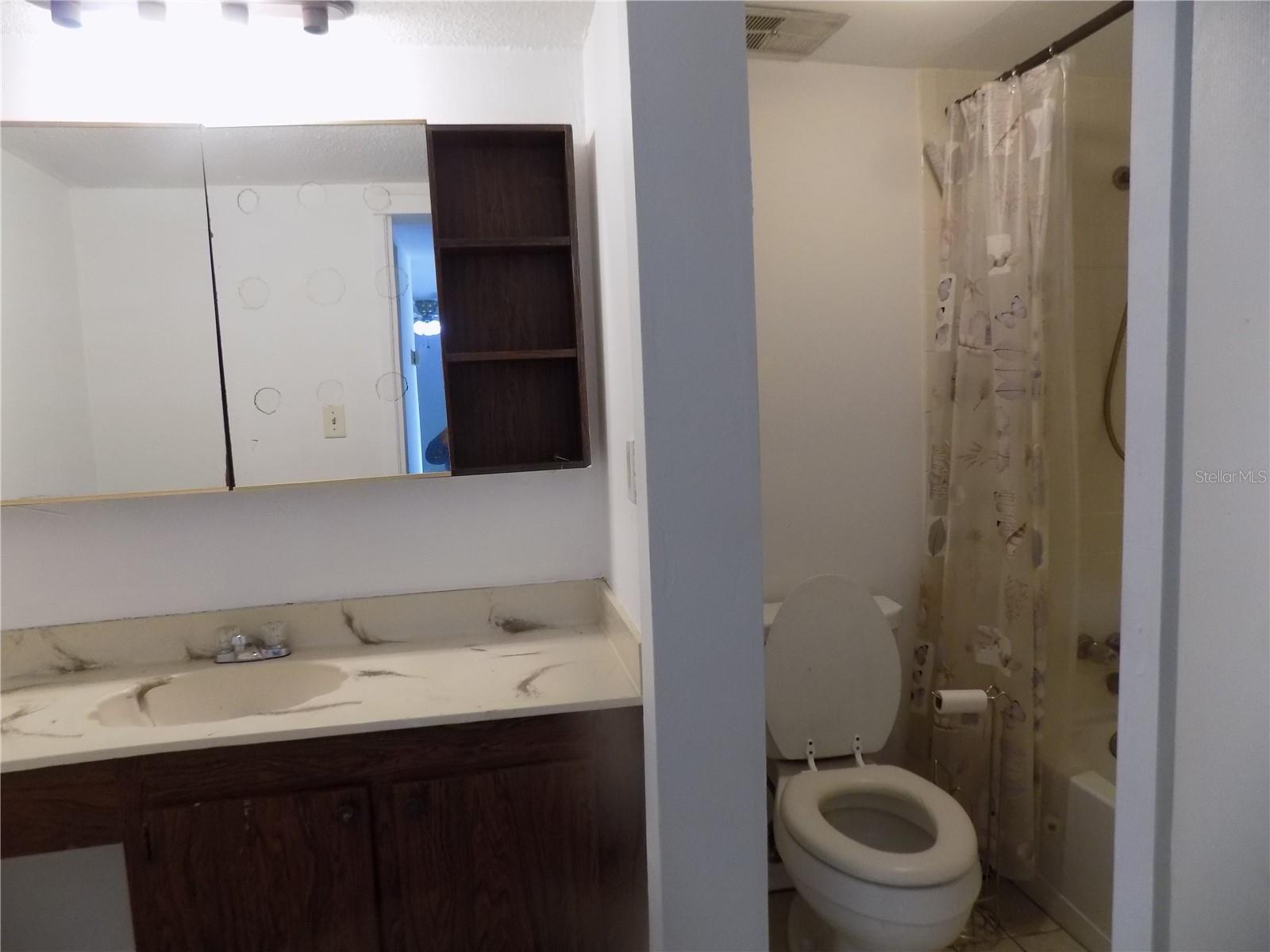 Image 16 of 28 For 2811 Archer Road X 201