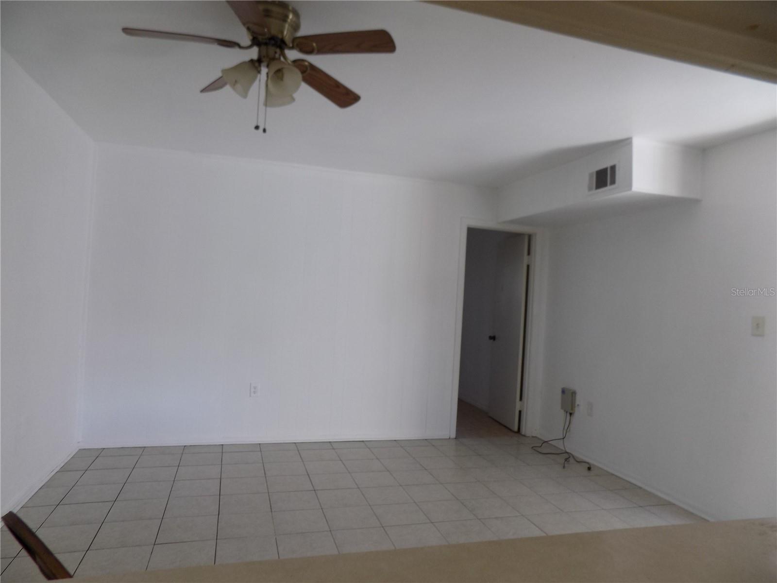 Image 27 of 28 For 2811 Archer Road X 201