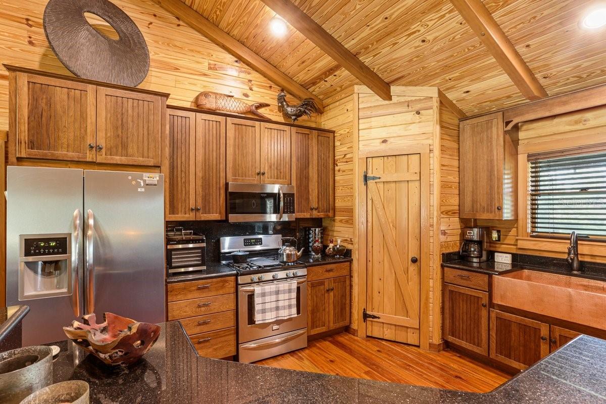 Image 10 of 47 For 501 Duncan Lane Ne