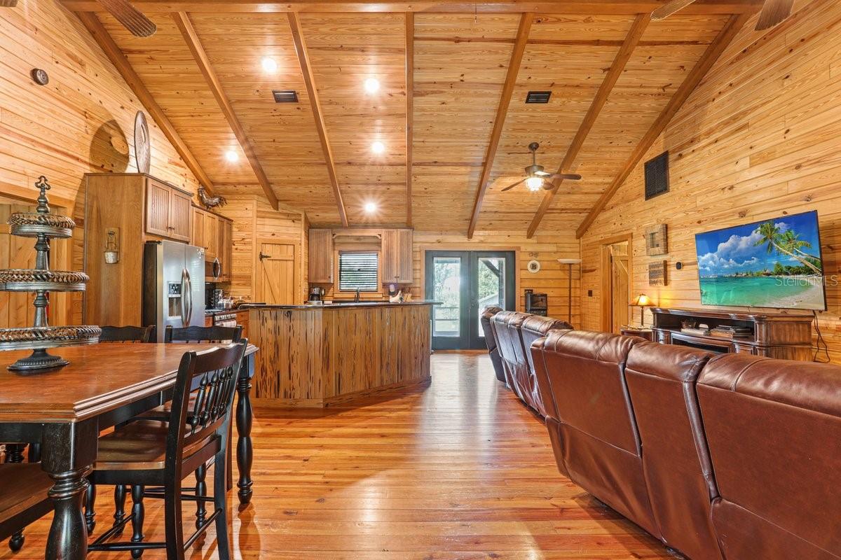 Image 7 of 47 For 501 Duncan Lane Ne