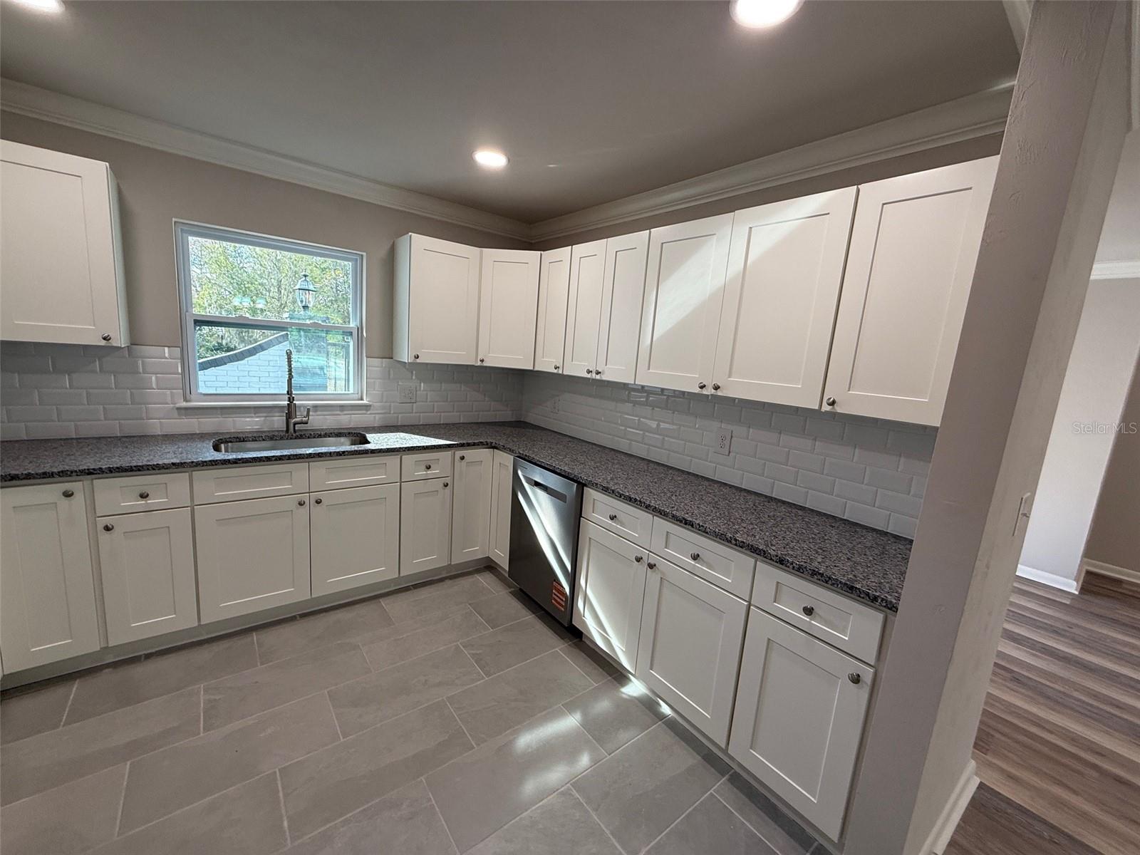 Image 11 of 31 For 8424 4th Place