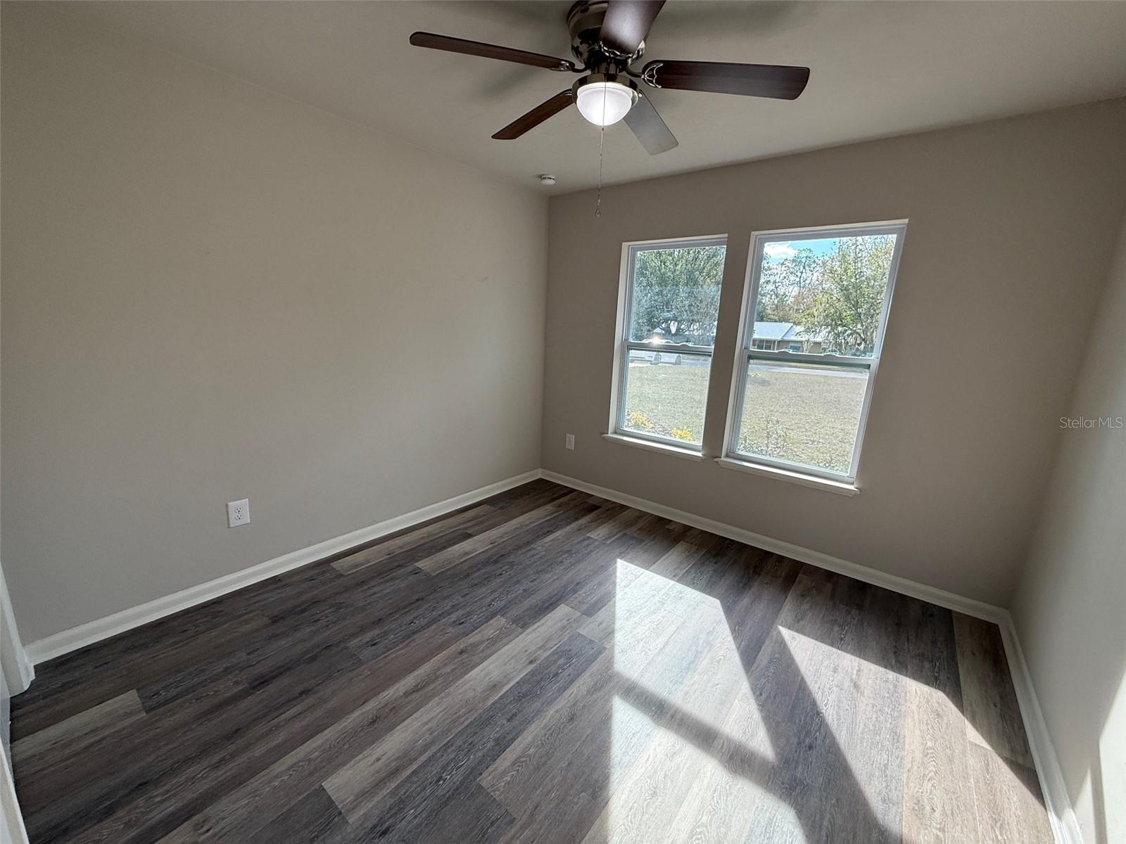 Image 17 of 31 For 8424 4th Place