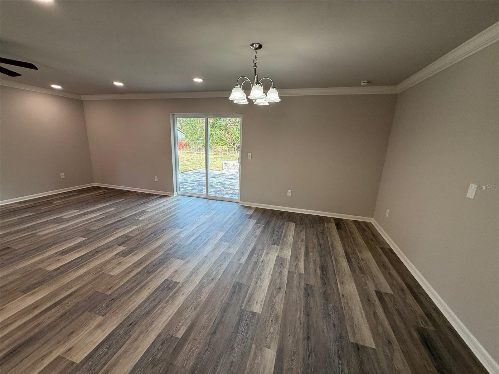 Image 7 of 31 For 8424 4th Place