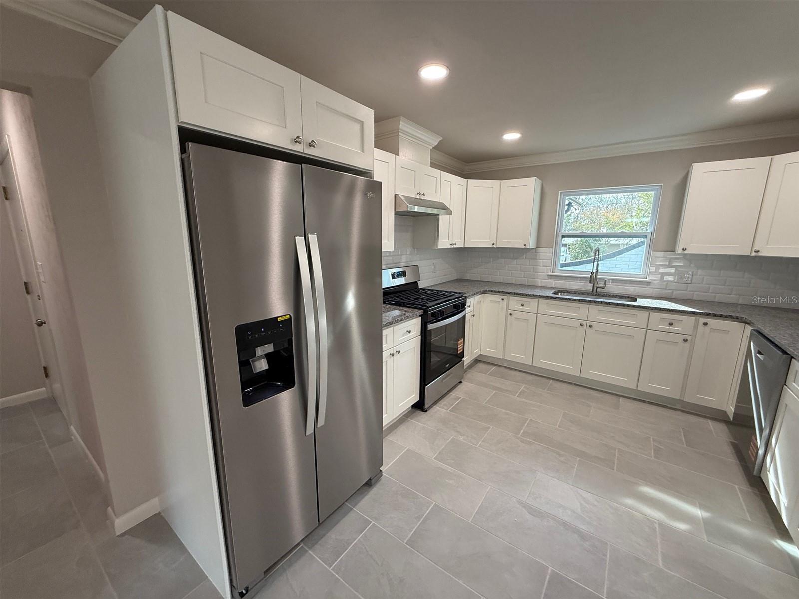 Image 8 of 31 For 8424 4th Place