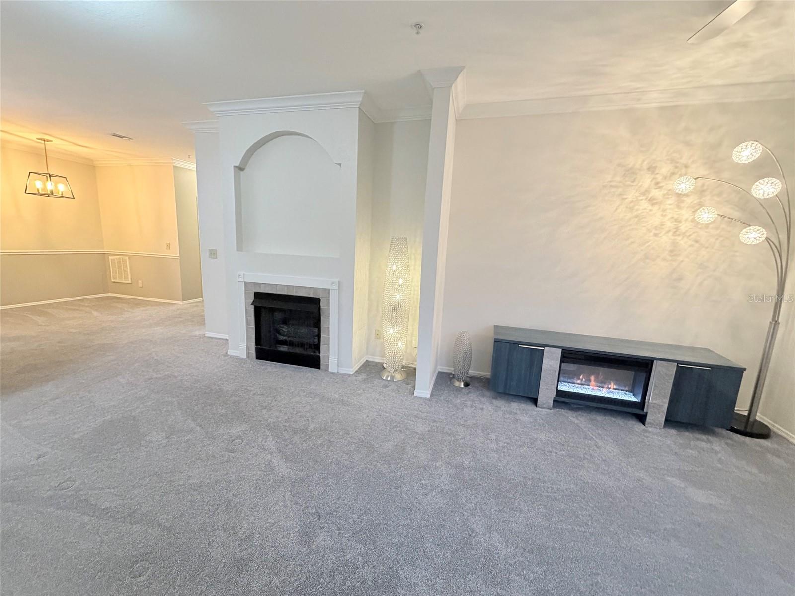 Image 13 of 30 For 13810 Sutton Park Drive N 123