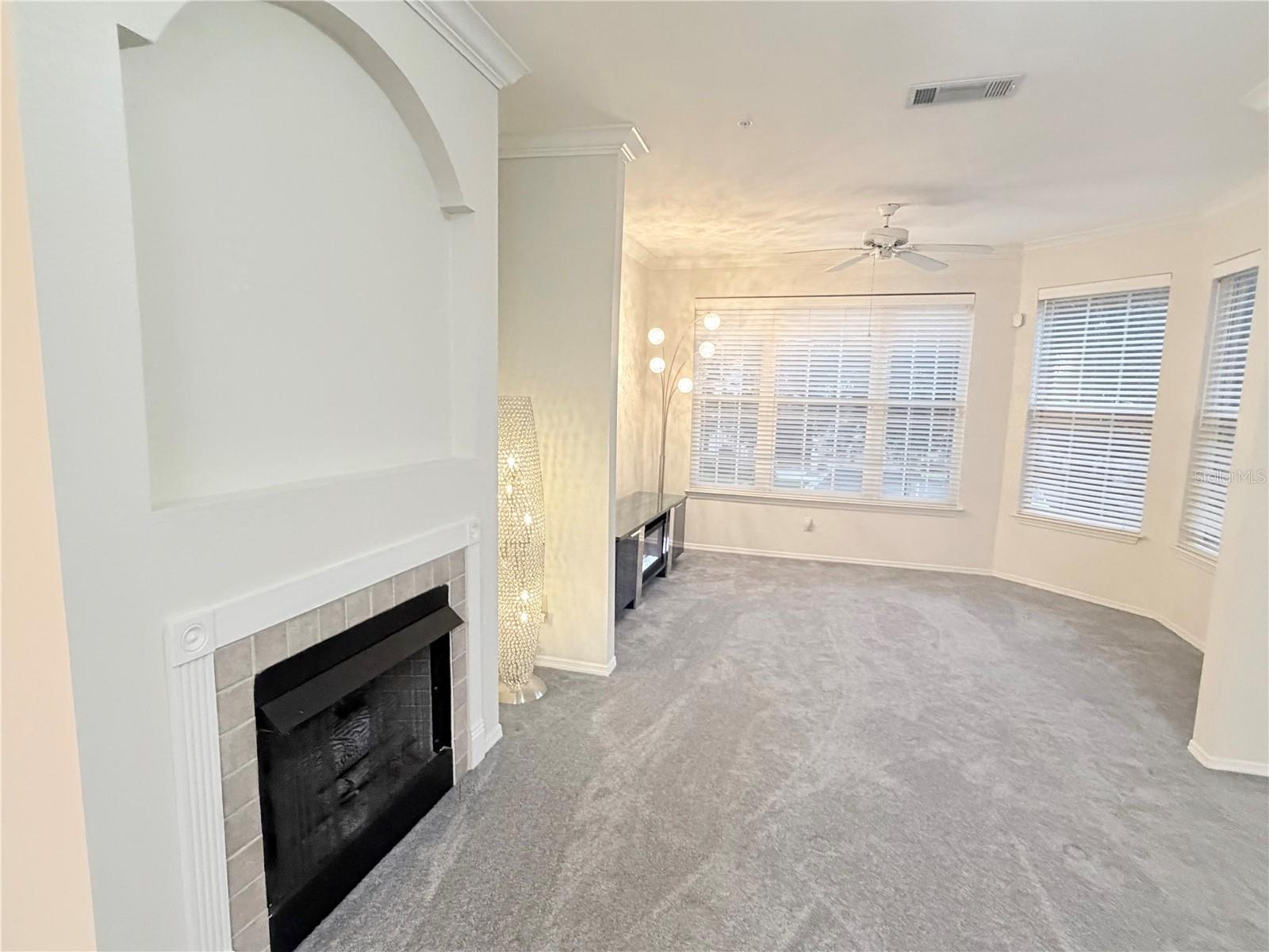 Image 14 of 30 For 13810 Sutton Park Drive N 123